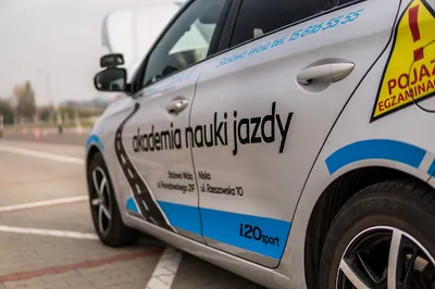 Akademia Nauki Jazdy.